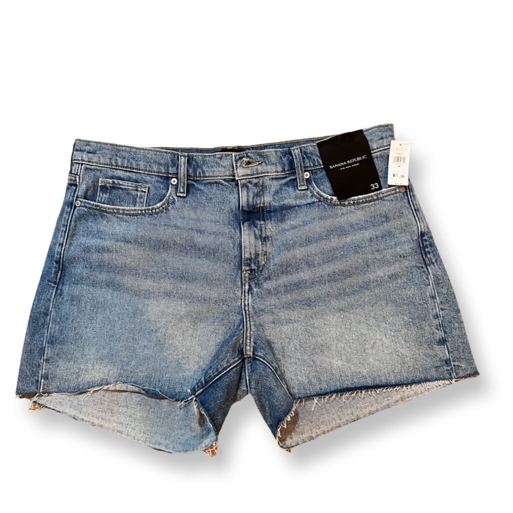 Banana Republic mid-rise shorts NWT